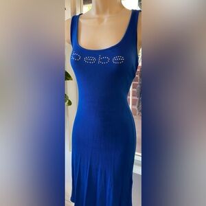 Bebe logo maxi dress with side slits. So comfortable and stylish